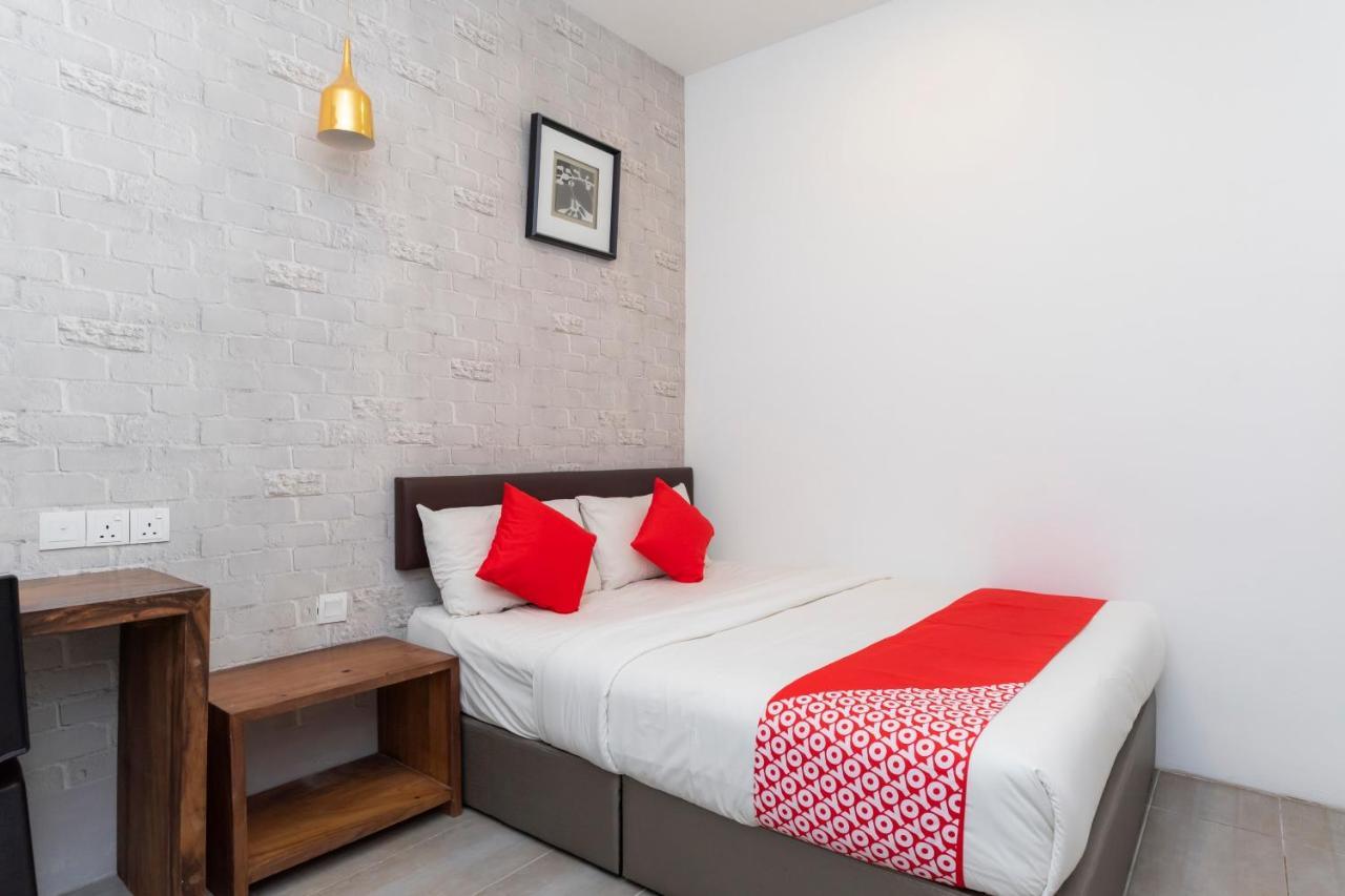 Oyo 89355 Big Big Hotel Johor Bahru