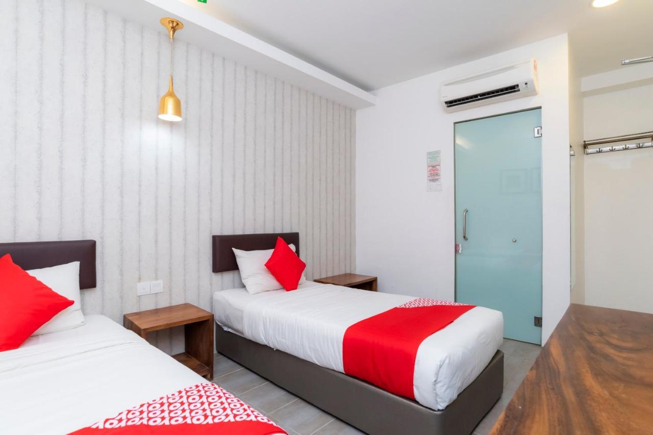 Hotel Oyo 89355 Big Big Johor Bahru
