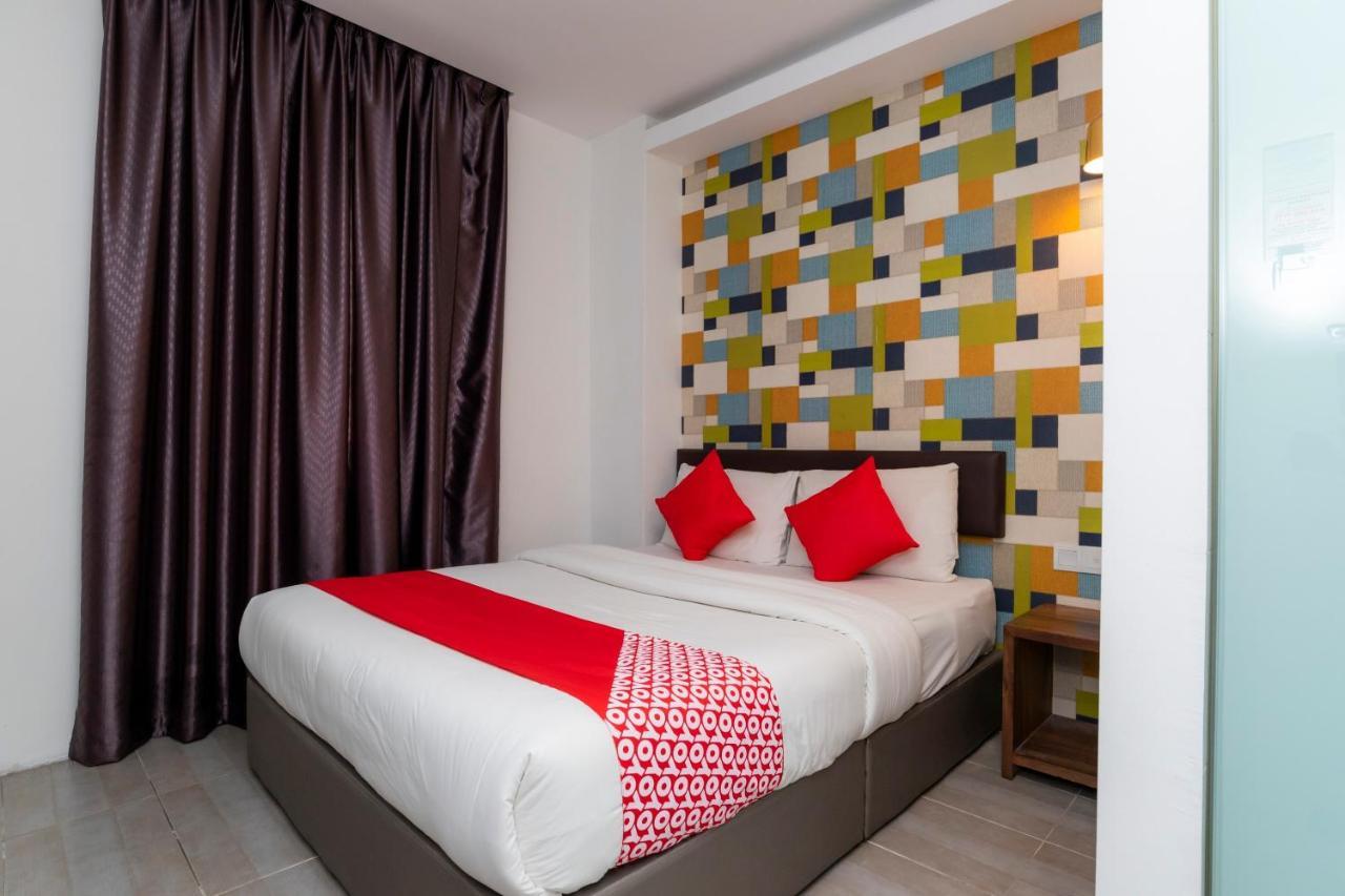 Oyo 89355 Big Big Hotel